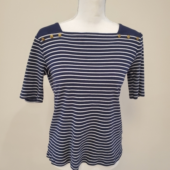 Cute women's top.  Size M - Picture 1 of 6